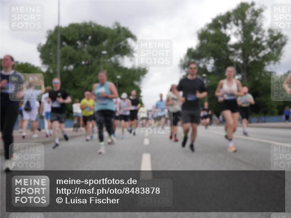 29.06.2025 - hella hamburg halbmarathon Luisa Fischer http://msf.ph/oto/8483878 29.06.2025 10:51:23 Kennedybrücke 1045, 1645, 2148, 2195, 2418, 2994, 3468, 3504, 3933, 4037, 4588, 5886, 7412, 8310, 8948, 9018 meine-sportfotos.de