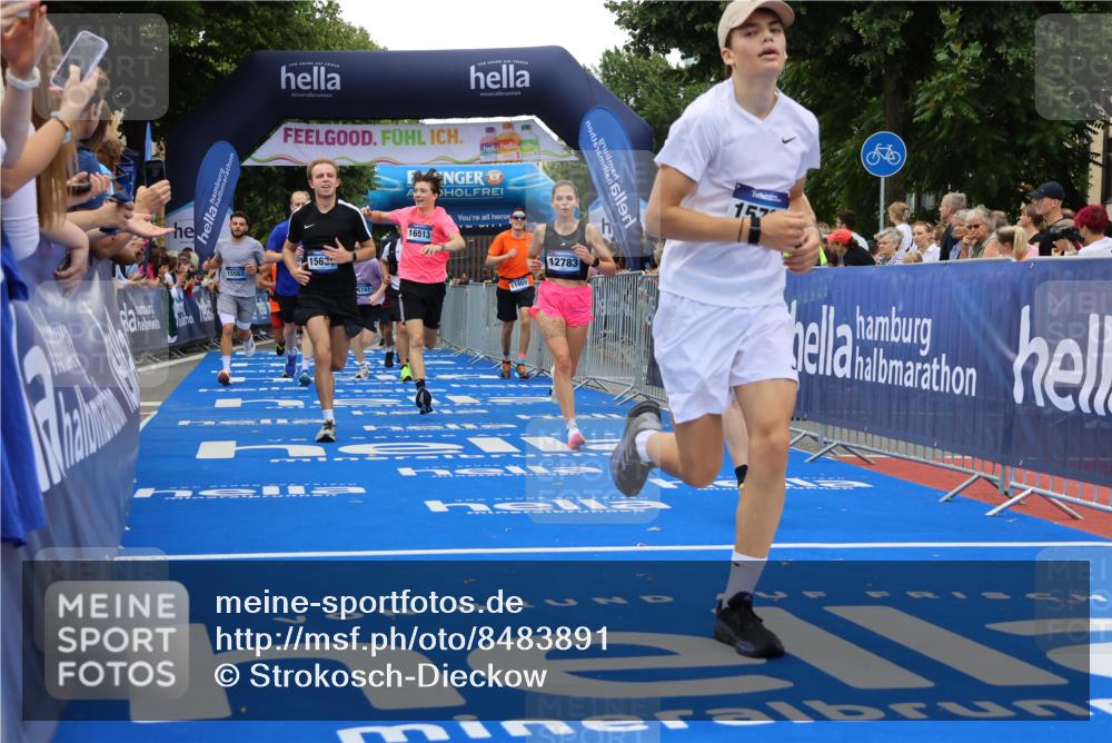 29.06.2025 - hella hamburg halbmarathon Strokosch-Dieckow http://msf.ph/oto/8483891 29.06.2025 10:45:14 Ziel 2188, 2270, 2367, 2470, 3186, 5706, 6054, 6375, 6575, 6819, 7087, 9105, 9302, 10064, 11469, 12783, 15563, 15636, 15651, 15741, 15760, 16513, 16685, 16689, 17120, 17499, 17960, 18346, 18718 meine-sportfotos.de