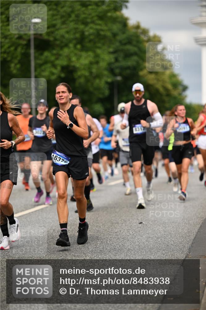 29.06.2025 - hella hamburg halbmarathon Dr. Thomas Lammeyer http://msf.ph/oto/8483938 29.06.2025 10:20:48 Kennedybrücke 1117, 1240, 1602, 1825, 2347, 2912, 3023, 3030, 3088, 3134, 3450, 3687, 5036, 5037, 6024, 6742, 6948, 7257, 7358, 7360, 7376, 7792, 7924, 7928, 8263, 8317, 8513, 8619, 8847, 8857, 9091, 9208, 9332, 9492, 9664, 9675, 9676, 9891, 10076, 10165, 10314, 10317, 10320, 10391, 10575, 10926, 11236, 11335, 11410, 11428 meine-sportfotos.de