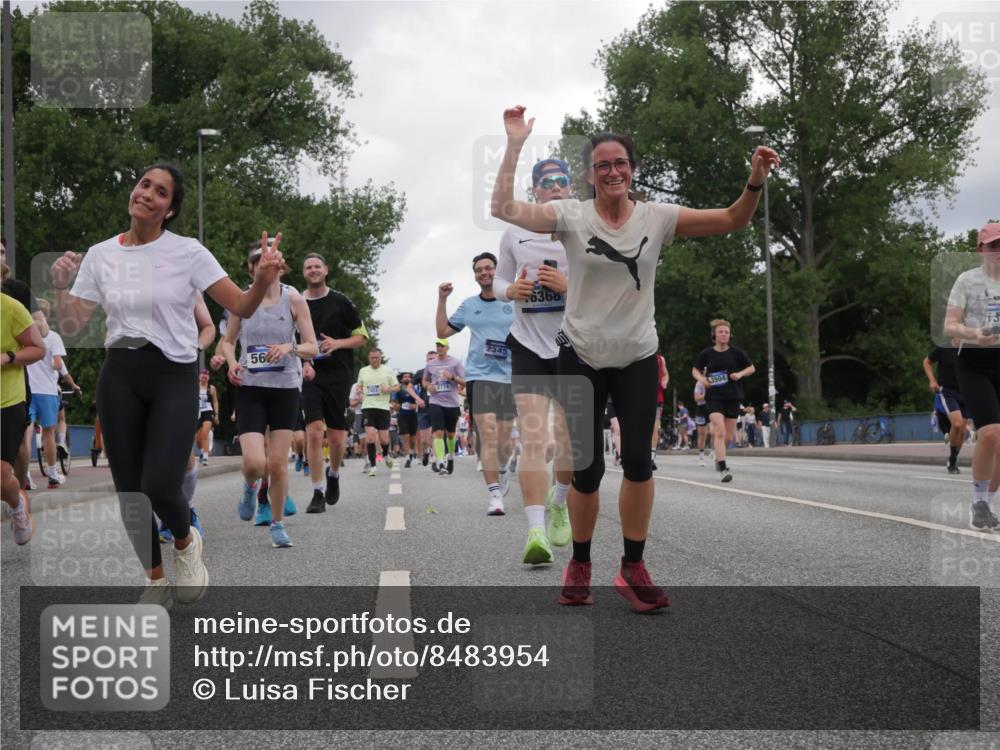 29.06.2025 - hella hamburg halbmarathon Luisa Fischer http://msf.ph/oto/8483954 29.06.2025 10:51:25 Kennedybrücke 56, 3403, 8774, 2345, 6368, 3504, 1045, 1645, 2148, 2195, 2994, 3468, 3504, 3933, 4037, 4588, 5886, 7412, 8310, 8948, 9696 meine-sportfotos.de