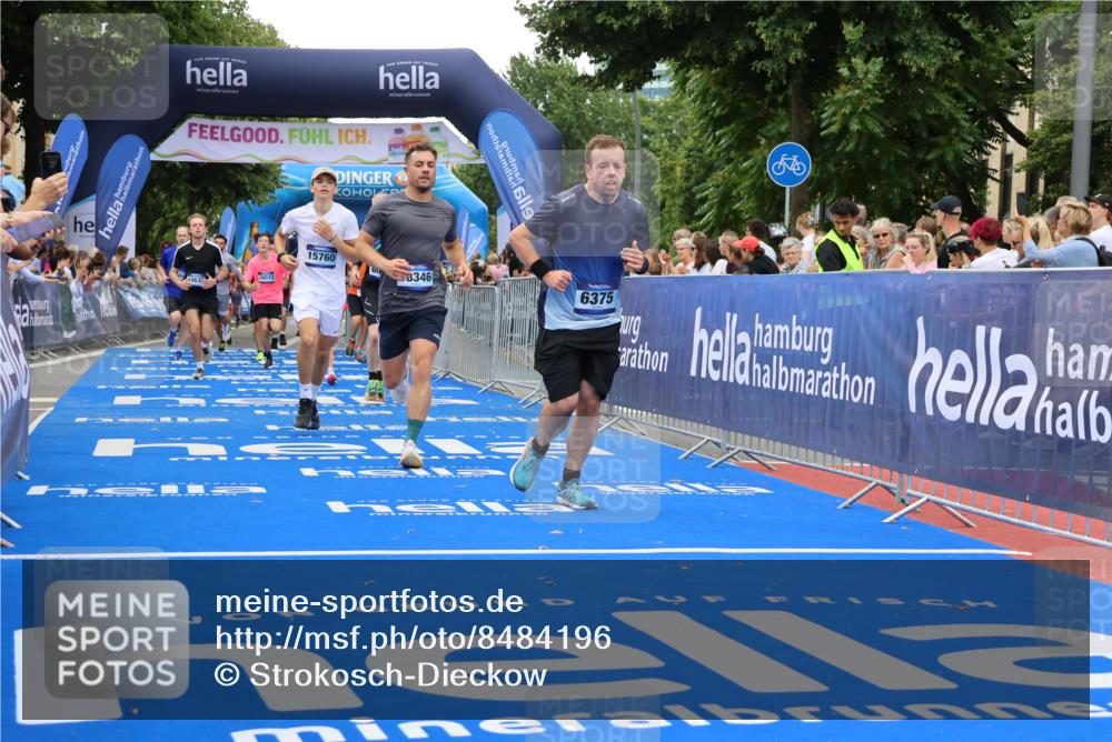 29.06.2025 - hella hamburg halbmarathon Strokosch-Dieckow http://msf.ph/oto/8484196 29.06.2025 10:45:12 Ziel 2188, 2270, 4997, 5706, 6054, 6375, 6575, 6819, 7087, 9105, 9302, 10064, 10313, 12783, 15365, 15563, 15636, 15651, 15741, 15760, 16513, 16685, 16689, 17120, 17960, 18346, 18718 meine-sportfotos.de
