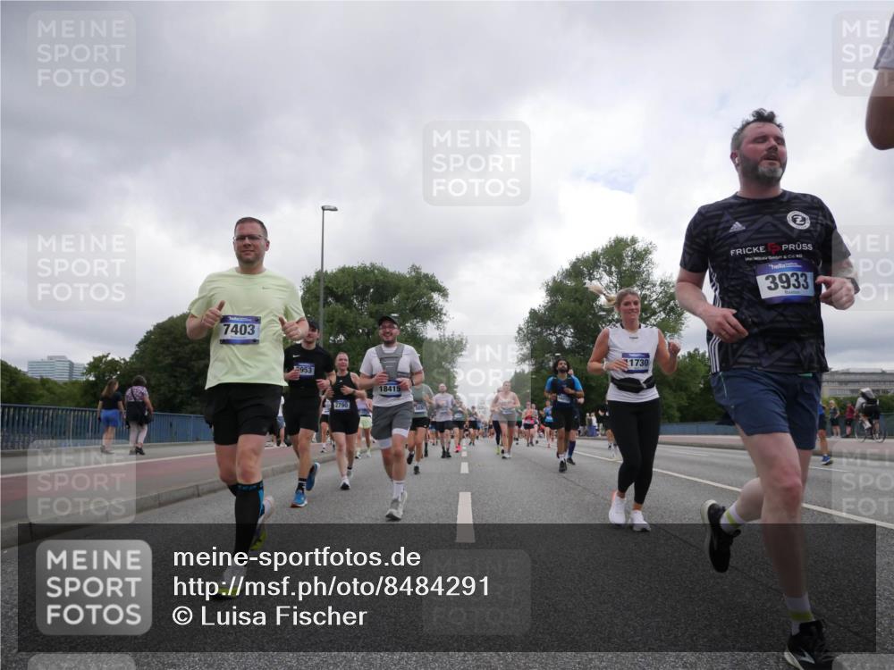 29.06.2025 - hella hamburg halbmarathon Luisa Fischer http://msf.ph/oto/8484291 29.06.2025 10:51:33 Kennedybrücke 7403, 2953, 2790, 18415, 1730, 3933, 1246, 1639, 1645, 2627, 2704, 3049, 3504, 3933, 4856, 5886, 7412, 7427, 7970, 8077, 8310, 8948, 9696 meine-sportfotos.de