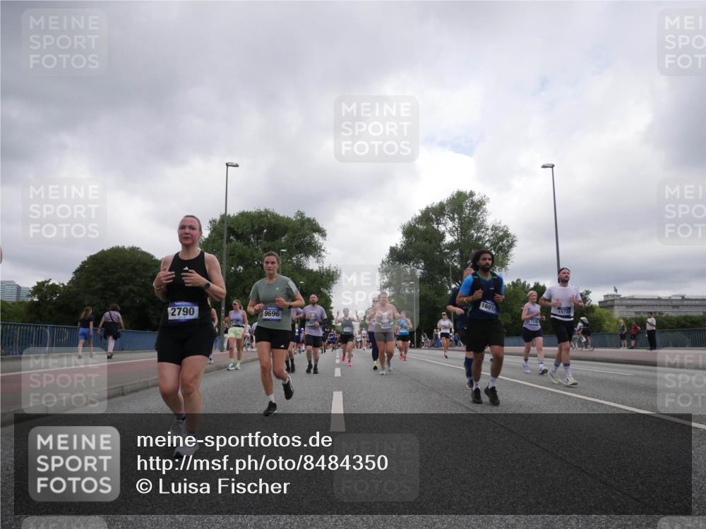 29.06.2025 - hella hamburg halbmarathon Luisa Fischer http://msf.ph/oto/8484350 29.06.2025 10:51:35 Kennedybrücke 2790, 9696, 1601, 1246, 15730, 1246, 1639, 1645, 2627, 2704, 3049, 3933, 4856, 5886, 5952, 7427, 7970, 8077, 9696, 9787 meine-sportfotos.de