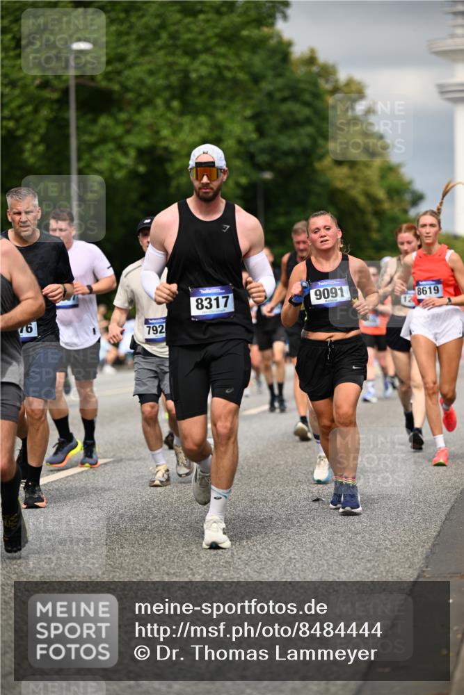 29.06.2025 - hella hamburg halbmarathon Dr. Thomas Lammeyer http://msf.ph/oto/8484444 29.06.2025 10:20:50 Kennedybrücke 1117, 1240, 1602, 1825, 2347, 2912, 3023, 3030, 3088, 3134, 3450, 3622, 3687, 5036, 5037, 6948, 7257, 7358, 7360, 7376, 7924, 7928, 8263, 8317, 8513, 8619, 8857, 9091, 9208, 9332, 9492, 9664, 9675, 9676, 9891, 10076, 10165, 10314, 10317, 10320, 10391, 10575, 10926, 11335, 11410, 11428 meine-sportfotos.de