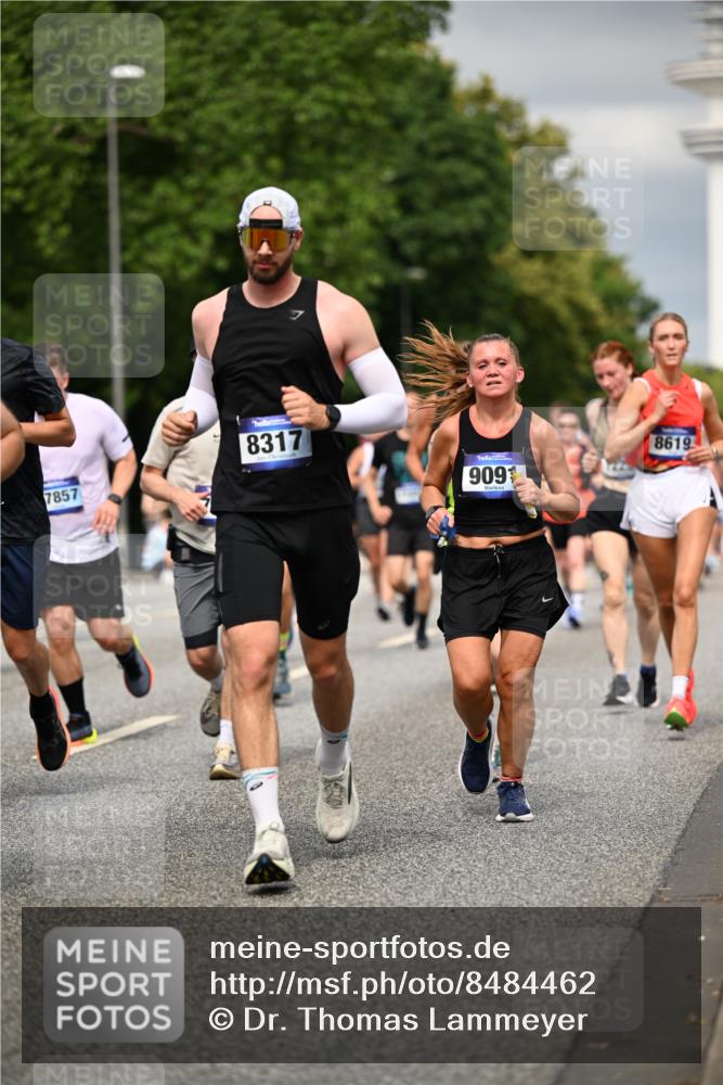 29.06.2025 - hella hamburg halbmarathon Dr. Thomas Lammeyer http://msf.ph/oto/8484462 29.06.2025 10:20:50 Kennedybrücke 1117, 1240, 1602, 1825, 2347, 2912, 3023, 3030, 3088, 3134, 3450, 3622, 3687, 5036, 5037, 6948, 7257, 7358, 7360, 7376, 7924, 7928, 8263, 8317, 8513, 8619, 8857, 9091, 9208, 9332, 9492, 9664, 9675, 9676, 9891, 10076, 10165, 10314, 10317, 10320, 10391, 10575, 10926, 11335, 11410, 11428 meine-sportfotos.de