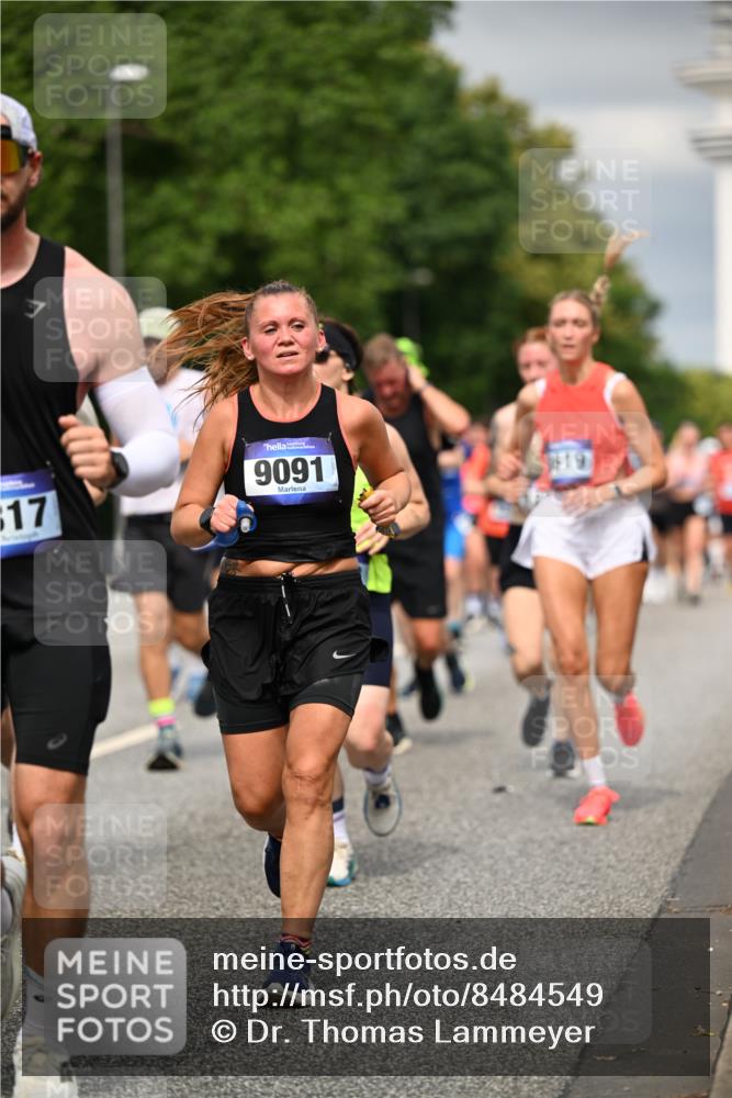 29.06.2025 - hella hamburg halbmarathon Dr. Thomas Lammeyer http://msf.ph/oto/8484549 29.06.2025 10:20:51 Kennedybrücke 1117, 1240, 1602, 1825, 2347, 2912, 3023, 3088, 3450, 3622, 3687, 5036, 5037, 6488, 6948, 7257, 7358, 7360, 7376, 7924, 7928, 8263, 8317, 8513, 8619, 8857, 9091, 9208, 9332, 9492, 9664, 9675, 9676, 9891, 10076, 10165, 10314, 10317, 10320, 10391, 10575, 10926, 11335, 11410, 11428 meine-sportfotos.de
