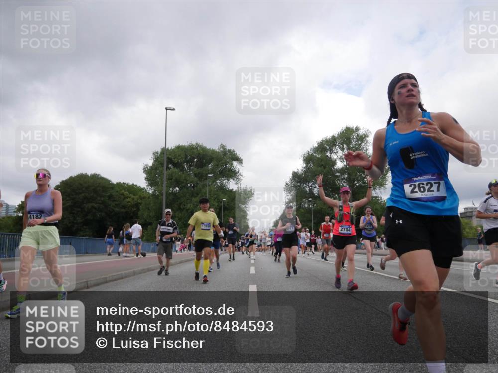 29.06.2025 - hella hamburg halbmarathon Luisa Fischer http://msf.ph/oto/8484593 29.06.2025 10:51:40 Kennedybrücke 4182, 13898, 8077, 2704, 2627, 1246, 1639, 2627, 2704, 3049, 3077, 4856, 5952, 6950, 7427, 7970, 8077, 9775, 9787, 10366 meine-sportfotos.de