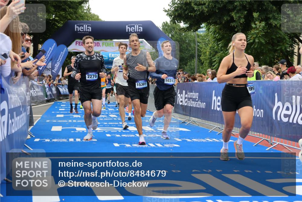 29.06.2025 - hella hamburg halbmarathon Strokosch-Dieckow http://msf.ph/oto/8484679 29.06.2025 10:45:07 Ziel 1171, 2270, 3917, 4997, 6054, 6266, 6375, 6575, 6819, 7087, 7709, 7843, 9302, 9710, 10313, 10741, 11688, 12783, 13919, 15334, 15365, 15636, 15651, 15760, 16513, 16685, 16689, 17120, 17381, 17960, 18346, 18718 meine-sportfotos.de