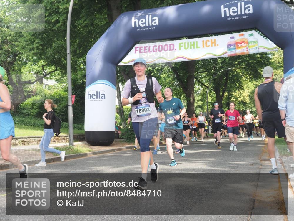 29.06.2025 - hella hamburg halbmarathon KatJ http://msf.ph/oto/8484710 29.06.2025 11:35:51 Zwischen KM18-KM19 1085, 1645, 2997, 3232, 3357, 3377, 4044, 5790, 7842 meine-sportfotos.de