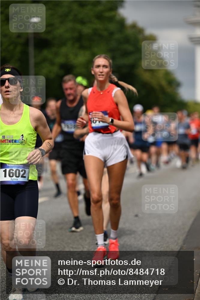 29.06.2025 - hella hamburg halbmarathon Dr. Thomas Lammeyer http://msf.ph/oto/8484718 29.06.2025 10:20:53 Kennedybrücke 1117, 1240, 1602, 1825, 2347, 3023, 3088, 3450, 3622, 3687, 5036, 5037, 6488, 6941, 6948, 7257, 7345, 7358, 7360, 7376, 7924, 7928, 8317, 8513, 8619, 8857, 9091, 9208, 9332, 9492, 9664, 9675, 9676, 9891, 10076, 10165, 10314, 10317, 10320, 10391, 10926, 11335, 11410 meine-sportfotos.de