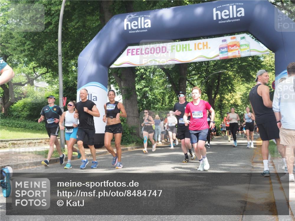 29.06.2025 - hella hamburg halbmarathon KatJ http://msf.ph/oto/8484747 29.06.2025 11:35:52 Zwischen KM18-KM19 1085, 1645, 2997, 3232, 3357, 3377, 4044, 5790, 7842 meine-sportfotos.de