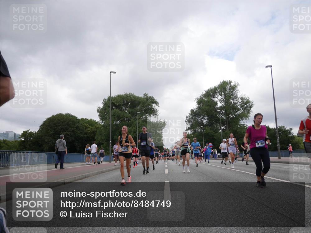 29.06.2025 - hella hamburg halbmarathon Luisa Fischer http://msf.ph/oto/8484749 29.06.2025 10:51:44 Kennedybrücke 17216, 169741, 9787, 1463, 3049, 3077, 5714, 5952, 6950, 7427, 8077, 9775, 9787, 10366 meine-sportfotos.de