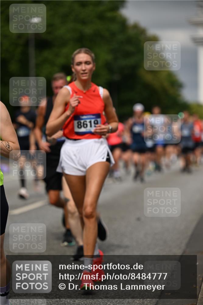 29.06.2025 - hella hamburg halbmarathon Dr. Thomas Lammeyer http://msf.ph/oto/8484777 29.06.2025 10:20:53 Kennedybrücke 1117, 1240, 1602, 1825, 2347, 3023, 3088, 3450, 3622, 3687, 5036, 5037, 6488, 6941, 6948, 7257, 7345, 7358, 7360, 7376, 7924, 7928, 8317, 8513, 8619, 8857, 9091, 9208, 9332, 9492, 9664, 9675, 9676, 9891, 10076, 10165, 10314, 10317, 10320, 10391, 10926, 11335, 11410 meine-sportfotos.de