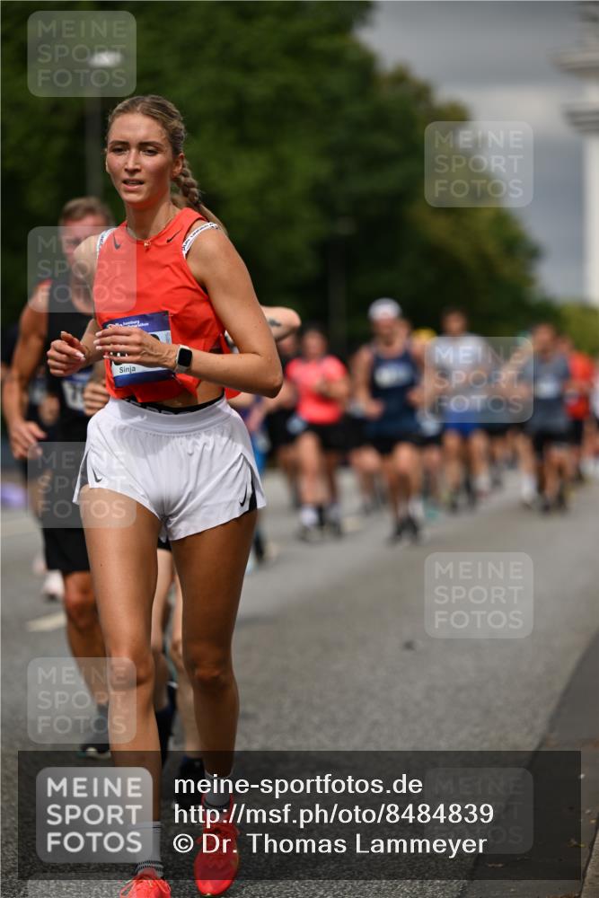 29.06.2025 - hella hamburg halbmarathon Dr. Thomas Lammeyer http://msf.ph/oto/8484839 29.06.2025 10:20:53 Kennedybrücke 1117, 1240, 1602, 1825, 2347, 3023, 3088, 3450, 3622, 3687, 5036, 5037, 6488, 6941, 6948, 7257, 7345, 7358, 7360, 7376, 7924, 7928, 8317, 8513, 8619, 8857, 9091, 9208, 9332, 9492, 9664, 9675, 9676, 9891, 10076, 10165, 10314, 10317, 10320, 10391, 10926, 11335, 11410 meine-sportfotos.de