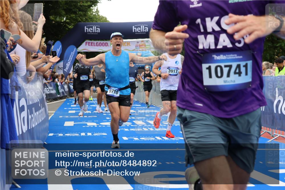 29.06.2025 - hella hamburg halbmarathon Strokosch-Dieckow http://msf.ph/oto/8484892 29.06.2025 10:45:05 Ziel 1171, 2270, 3917, 4997, 6266, 6375, 6575, 6819, 7087, 7709, 7843, 9302, 9710, 10313, 10741, 11688, 13919, 15334, 15365, 15651, 16058, 16685, 16689, 17120, 17381, 17544, 17960, 18346, 18718 meine-sportfotos.de