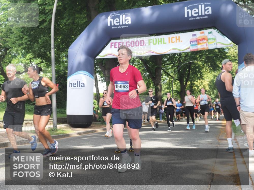 29.06.2025 - hella hamburg halbmarathon KatJ http://msf.ph/oto/8484893 29.06.2025 11:35:53 Zwischen KM18-KM19 1085, 1645, 2997, 3357, 3377, 4044, 7161, 7842 meine-sportfotos.de