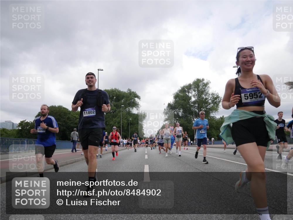 29.06.2025 - hella hamburg halbmarathon Luisa Fischer http://msf.ph/oto/8484902 29.06.2025 10:51:47 Kennedybrücke 10059, 11802, 9775, 5952, 16701, 1463, 1720, 3077, 3215, 5714, 5952, 6950, 9775, 9787, 10366 meine-sportfotos.de