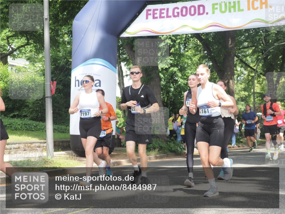 29.06.2025 - hella hamburg halbmarathon KatJ http://msf.ph/oto/8484987 29.06.2025 11:35:55 Zwischen KM18-KM19 1645, 2997, 3377, 4541, 7161, 7842 meine-sportfotos.de
