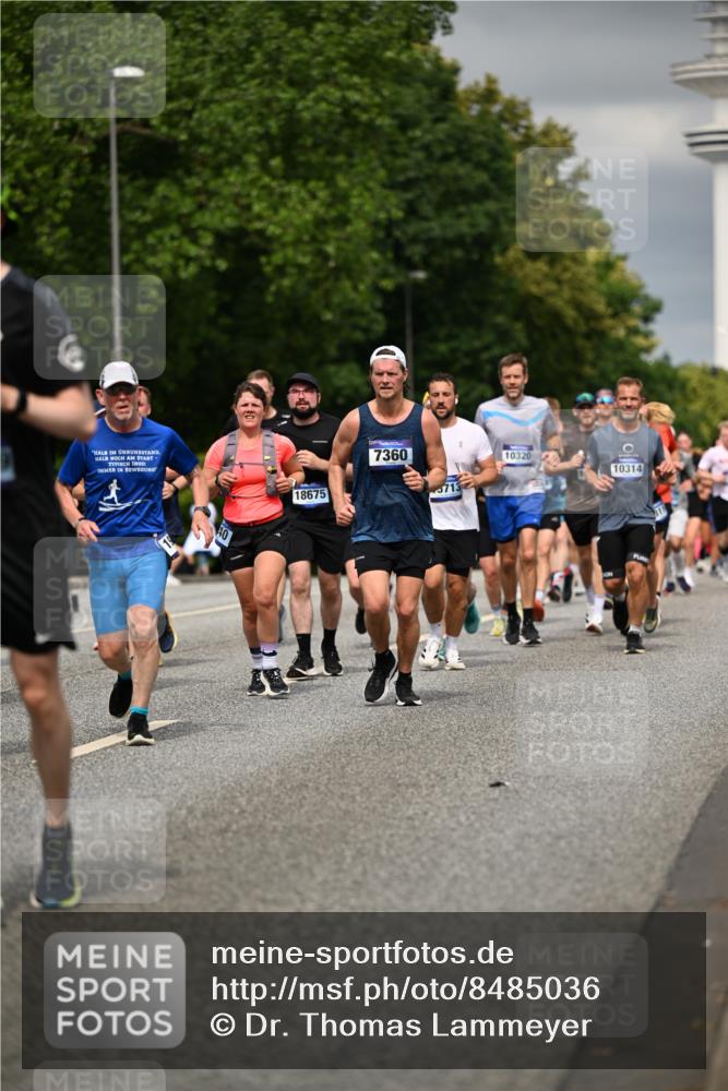 29.06.2025 - hella hamburg halbmarathon Dr. Thomas Lammeyer http://msf.ph/oto/8485036 29.06.2025 10:20:55 Kennedybrücke 1117, 1240, 1602, 1825, 2347, 3023, 3088, 3450, 3622, 5036, 5037, 6328, 6488, 6941, 6948, 7257, 7345, 7358, 7360, 7376, 7924, 7928, 8317, 8513, 8619, 8857, 8983, 9091, 9208, 9332, 9492, 9664, 9675, 9676, 10165, 10314, 10317, 10320, 10391, 10926, 11335, 11410 meine-sportfotos.de