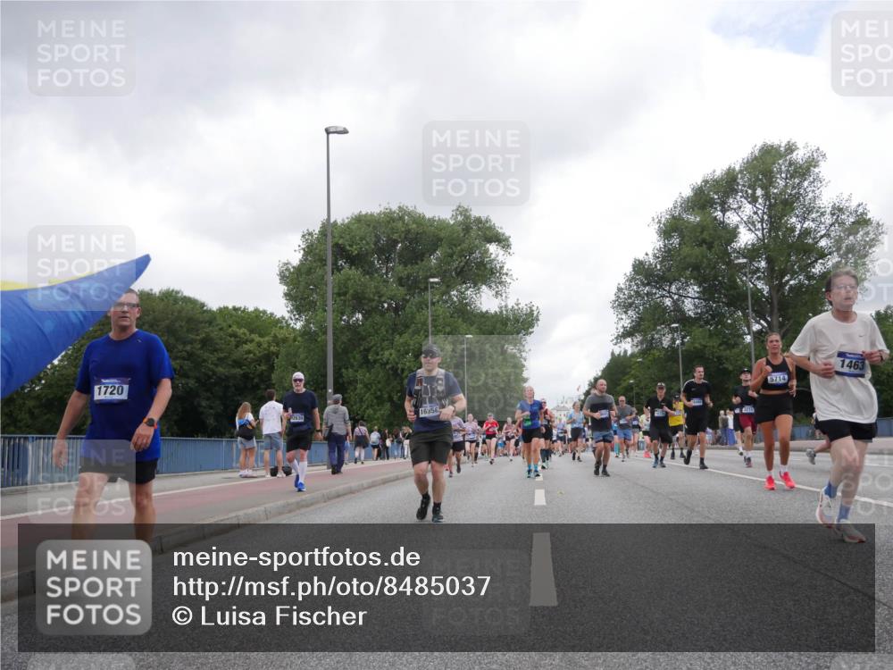 29.06.2025 - hella hamburg halbmarathon Luisa Fischer http://msf.ph/oto/8485037 29.06.2025 10:51:51 Kennedybrücke 1720, 12630, 16356, 5714, 1463, 1463, 1701, 1720, 3077, 3215, 5010, 5714, 7394, 9552, 9691, 9775, 10366 meine-sportfotos.de