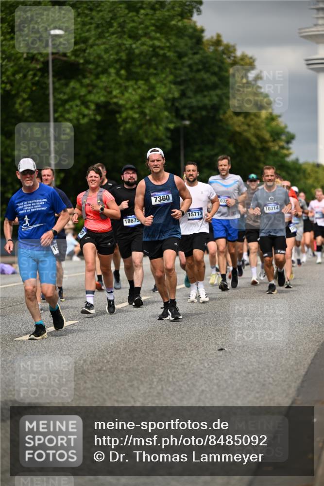29.06.2025 - hella hamburg halbmarathon Dr. Thomas Lammeyer http://msf.ph/oto/8485092 29.06.2025 10:20:55 Kennedybrücke 1117, 1240, 1602, 1825, 2347, 3023, 3088, 3450, 3622, 5036, 5037, 6328, 6488, 6941, 6948, 7257, 7345, 7358, 7360, 7376, 7924, 7928, 8317, 8513, 8619, 8857, 8983, 9091, 9208, 9332, 9492, 9664, 9675, 9676, 10165, 10314, 10317, 10320, 10391, 10926, 11335, 11410 meine-sportfotos.de