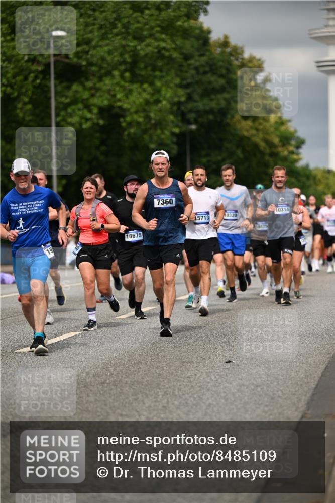29.06.2025 - hella hamburg halbmarathon Dr. Thomas Lammeyer http://msf.ph/oto/8485109 29.06.2025 10:20:56 Kennedybrücke 1117, 1240, 1602, 1825, 2347, 3023, 3088, 3450, 3622, 5037, 6328, 6488, 6941, 6948, 7257, 7345, 7358, 7360, 7376, 7924, 7928, 8317, 8513, 8619, 8983, 9091, 9208, 9492, 9664, 9675, 9676, 10165, 10314, 10317, 10320, 10377, 10391, 10926, 11335, 11410 meine-sportfotos.de