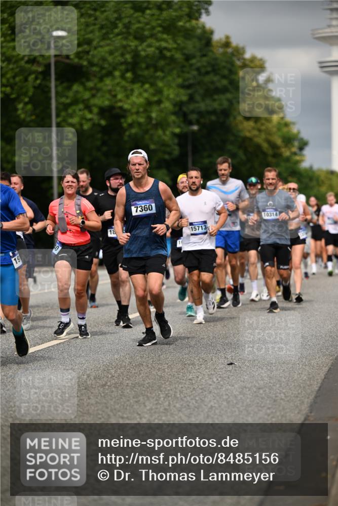 29.06.2025 - hella hamburg halbmarathon Dr. Thomas Lammeyer http://msf.ph/oto/8485156 29.06.2025 10:20:56 Kennedybrücke 1117, 1240, 1602, 1825, 2347, 3023, 3088, 3450, 3622, 5037, 6328, 6488, 6941, 6948, 7257, 7345, 7358, 7360, 7376, 7924, 7928, 8317, 8513, 8619, 8983, 9091, 9208, 9492, 9664, 9675, 9676, 10165, 10314, 10317, 10320, 10377, 10391, 10926, 11335, 11410 meine-sportfotos.de