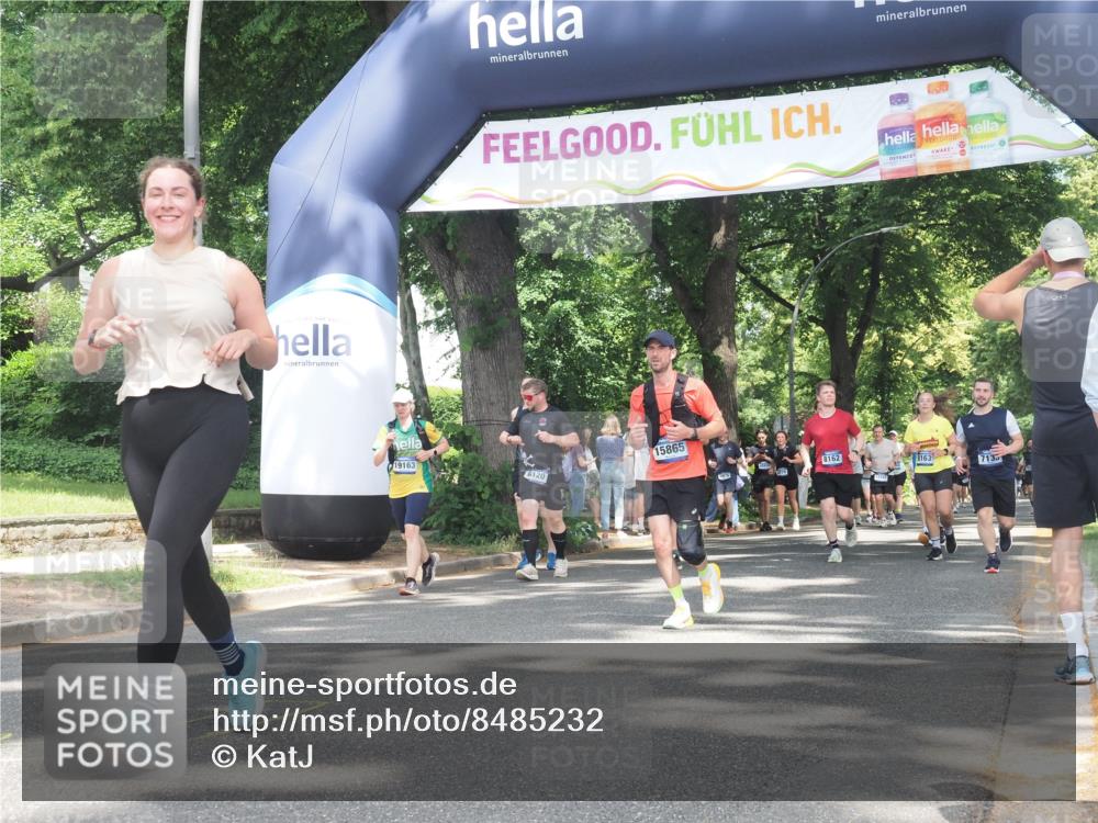 29.06.2025 - hella hamburg halbmarathon KatJ http://msf.ph/oto/8485232 29.06.2025 11:35:58 Zwischen KM18-KM19 1039, 2997, 4541, 6120, 7135, 7161, 8163 meine-sportfotos.de