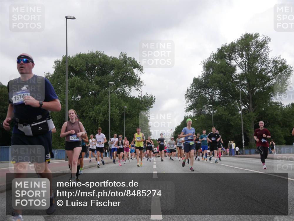 29.06.2025 - hella hamburg halbmarathon Luisa Fischer http://msf.ph/oto/8485274 29.06.2025 10:52:02 Kennedybrücke 1574, 17325, 7062, 1157, 12014, 1157, 1174, 1175, 1392, 1701, 2067, 4327, 5010, 7394, 8719, 9552, 9691, 10794 meine-sportfotos.de