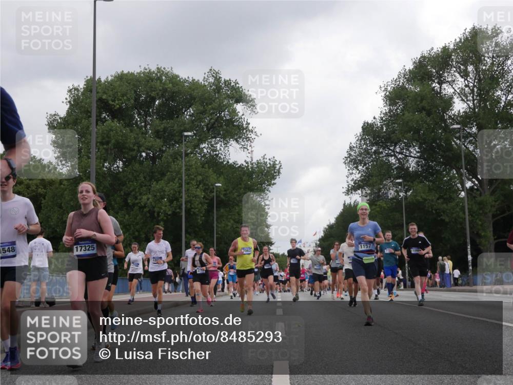 29.06.2025 - hella hamburg halbmarathon Luisa Fischer http://msf.ph/oto/8485293 29.06.2025 10:52:03 Kennedybrücke 1548, 17325, 8719, 7062, 16, 1157, 11000, 1157, 1174, 1175, 1392, 1701, 2067, 4327, 5010, 7394, 8719, 9552, 9691, 10794 meine-sportfotos.de