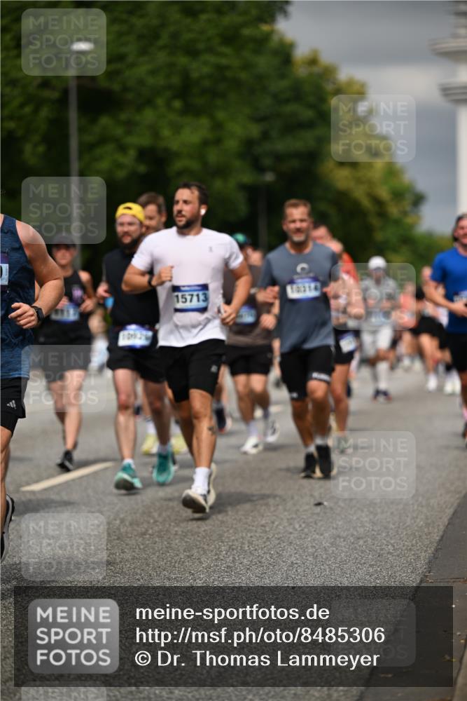 29.06.2025 - hella hamburg halbmarathon Dr. Thomas Lammeyer http://msf.ph/oto/8485306 29.06.2025 10:20:58 Kennedybrücke 1117, 1240, 1403, 1602, 1825, 3023, 3088, 3450, 3622, 5037, 6328, 6488, 6941, 6948, 7257, 7345, 7360, 7376, 7924, 7928, 8317, 8513, 8619, 8983, 9091, 9208, 9664, 9675, 9676, 10165, 10314, 10317, 10320, 10377, 10391, 10735, 10926, 11335, 11410 meine-sportfotos.de