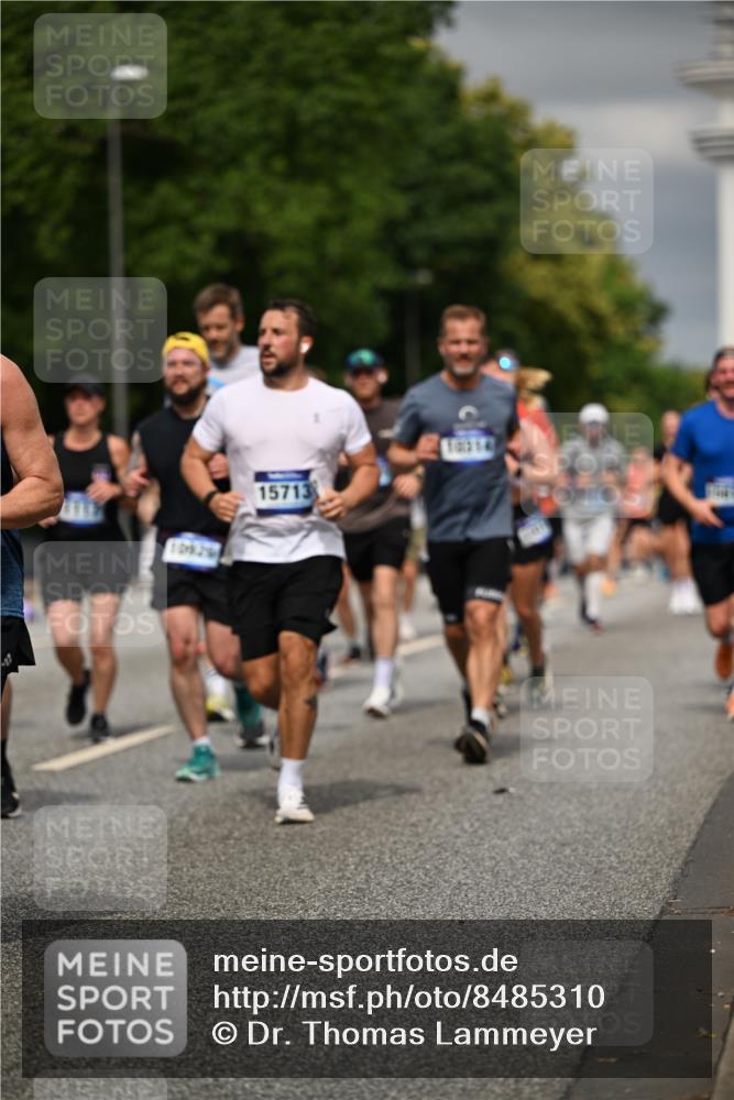 29.06.2025 - hella hamburg halbmarathon Dr. Thomas Lammeyer http://msf.ph/oto/8485310 29.06.2025 10:20:59 Kennedybrücke 1117, 1240, 1403, 1602, 1825, 3023, 3088, 3450, 3622, 5037, 6328, 6488, 6941, 6948, 7257, 7345, 7360, 7376, 7924, 7928, 8317, 8513, 8619, 8983, 9091, 9208, 9664, 9675, 9676, 10165, 10314, 10317, 10320, 10377, 10391, 10735, 10926, 11335, 11410 meine-sportfotos.de