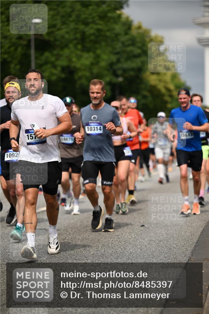29.06.2025 - hella hamburg halbmarathon Dr. Thomas Lammeyer http://msf.ph/oto/8485397 29.06.2025 10:20:59 Kennedybrücke 1117, 1240, 1403, 1602, 1825, 3023, 3088, 3450, 3622, 5037, 6328, 6488, 6941, 6948, 7257, 7345, 7360, 7376, 7924, 7928, 8317, 8513, 8619, 8983, 9091, 9208, 9664, 9675, 9676, 10165, 10314, 10317, 10320, 10377, 10391, 10735, 10926, 11335, 11410 meine-sportfotos.de