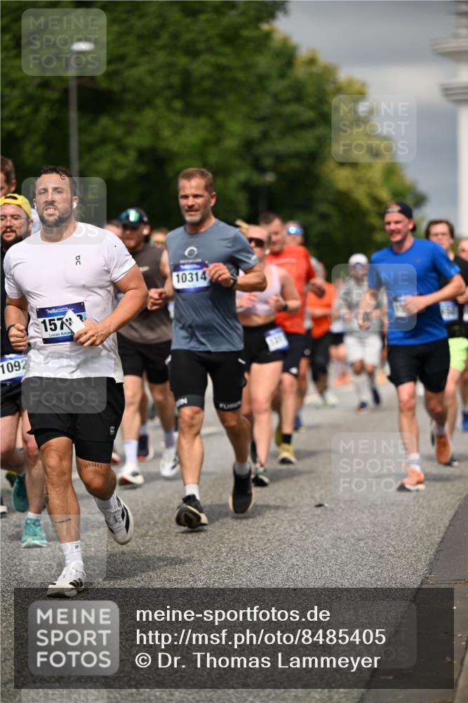 29.06.2025 - hella hamburg halbmarathon Dr. Thomas Lammeyer http://msf.ph/oto/8485405 29.06.2025 10:21:00 Kennedybrücke 1117, 1240, 1403, 1602, 1825, 3023, 3088, 3450, 3622, 5037, 6328, 6488, 6941, 6948, 7114, 7257, 7345, 7360, 7376, 7924, 7928, 8317, 8513, 8619, 8983, 9091, 9208, 9664, 9675, 9676, 10165, 10314, 10317, 10320, 10377, 10391, 10735, 10926, 11335, 11410 meine-sportfotos.de
