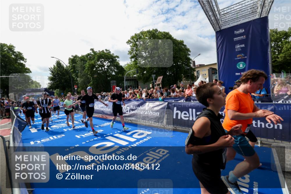 29.06.2025 - hella hamburg halbmarathon Zöllner http://msf.ph/oto/8485412 29.06.2025 11:32:18 Ziel 3345, 3396, 3397, 6057, 7468, 7497, 10470, 10674, 12423, 12424, 12813, 12851, 14559, 15603, 16898, 17104, 17291, 17404, 18433, 18823 meine-sportfotos.de