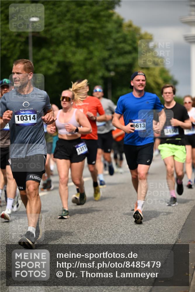 29.06.2025 - hella hamburg halbmarathon Dr. Thomas Lammeyer http://msf.ph/oto/8485479 29.06.2025 10:21:01 Kennedybrücke 1117, 1240, 1403, 1602, 1825, 3023, 3088, 3450, 3622, 5037, 5390, 6328, 6488, 6941, 6948, 7114, 7115, 7257, 7345, 7360, 7376, 7924, 7928, 8317, 8513, 8619, 8983, 9091, 9208, 9664, 9675, 9676, 10165, 10314, 10317, 10320, 10377, 10391, 10735, 10926, 11335, 11410 meine-sportfotos.de