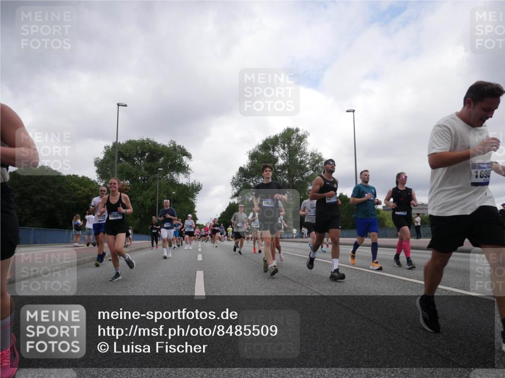 29.06.2025 - hella hamburg halbmarathon Luisa Fischer http://msf.ph/oto/8485509 29.06.2025 10:52:09 Kennedybrücke 6143, 10081, 18248, 14623, 5202, 12173, 1696, 1142, 1157, 1174, 1175, 2067, 3486, 4327, 7532, 8719 meine-sportfotos.de