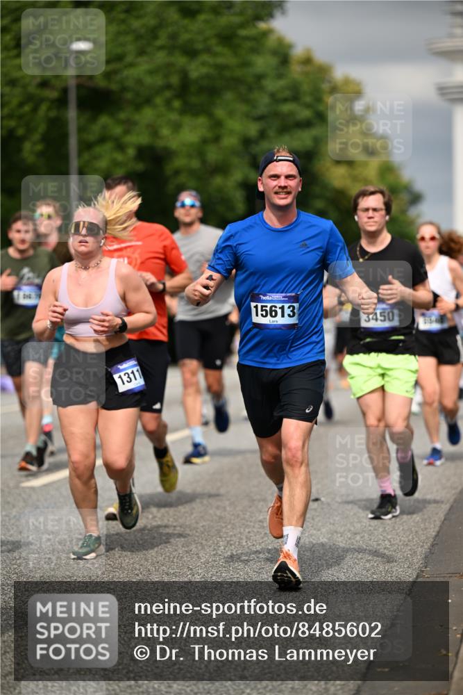29.06.2025 - hella hamburg halbmarathon Dr. Thomas Lammeyer http://msf.ph/oto/8485602 29.06.2025 10:21:01 Kennedybrücke 1117, 1240, 1403, 1602, 1825, 3023, 3088, 3450, 3622, 5037, 5390, 6328, 6488, 6941, 6948, 7114, 7115, 7257, 7345, 7360, 7376, 7924, 7928, 8317, 8513, 8619, 8983, 9091, 9208, 9664, 9675, 9676, 10165, 10314, 10317, 10320, 10377, 10391, 10735, 10926, 11335, 11410 meine-sportfotos.de