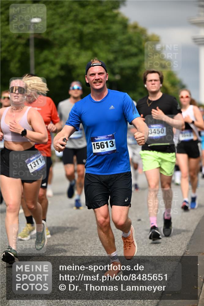 29.06.2025 - hella hamburg halbmarathon Dr. Thomas Lammeyer http://msf.ph/oto/8485651 29.06.2025 10:21:02 Kennedybrücke 1117, 1240, 1403, 1602, 1825, 3023, 3088, 3450, 3622, 5037, 5390, 6126, 6328, 6488, 6522, 6941, 6948, 7114, 7115, 7257, 7345, 7360, 7376, 7924, 7928, 8317, 8513, 8619, 8983, 9091, 9208, 9259, 9664, 9675, 9676, 10165, 10314, 10317, 10320, 10377, 10391, 10592, 10735, 10926, 11335, 11410 meine-sportfotos.de