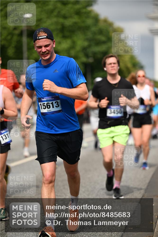29.06.2025 - hella hamburg halbmarathon Dr. Thomas Lammeyer http://msf.ph/oto/8485683 29.06.2025 10:21:02 Kennedybrücke 1117, 1240, 1403, 1602, 1825, 3023, 3088, 3450, 3622, 5037, 5390, 6126, 6328, 6488, 6522, 6941, 6948, 7114, 7115, 7257, 7345, 7360, 7376, 7924, 7928, 8317, 8513, 8619, 8983, 9091, 9208, 9259, 9664, 9675, 9676, 10165, 10314, 10317, 10320, 10377, 10391, 10592, 10735, 10926, 11335, 11410 meine-sportfotos.de