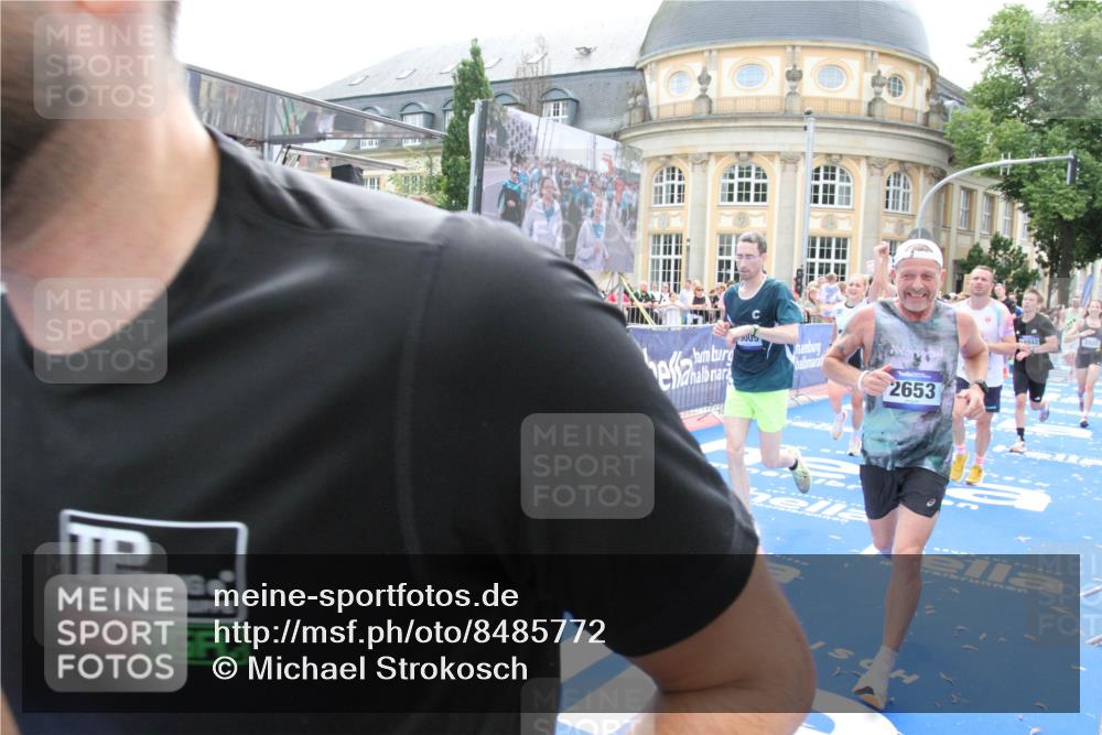 29.06.2025 - hella hamburg halbmarathon Michael Strokosch http://msf.ph/oto/8485772 29.06.2025 10:43:29 Ziel 2653, 3928, 5124, 5436, 5506, 7635, 8664, 9931, 10237, 13348, 15921, 16720, 17391, 18274, 18810, 18942, 18987, 19009, 19051 meine-sportfotos.de