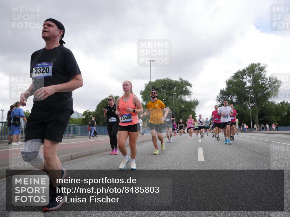 29.06.2025 - hella hamburg halbmarathon Luisa Fischer http://msf.ph/oto/8485803 29.06.2025 10:52:18 Kennedybrücke 3320, 18781, 15489, 4423, 1142, 1626, 2475, 3383, 3486, 5551, 7532, 9341, 10204 meine-sportfotos.de