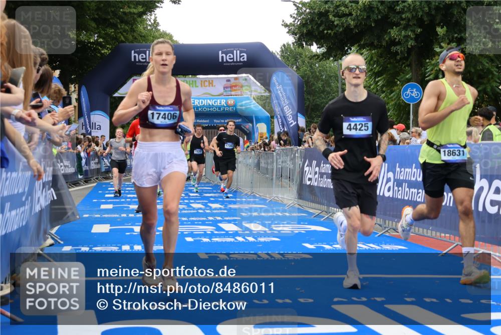 29.06.2025 - hella hamburg halbmarathon Strokosch-Dieckow http://msf.ph/oto/8486011 29.06.2025 10:44:54 Ziel 1171, 1424, 1520, 2098, 2890, 3004, 3098, 4425, 4915, 7056, 7167, 7325, 7843, 9030, 9720, 12161, 15334, 16058, 16834, 17381, 17382, 17406, 17544, 18055, 18631, 19207, 19210 meine-sportfotos.de