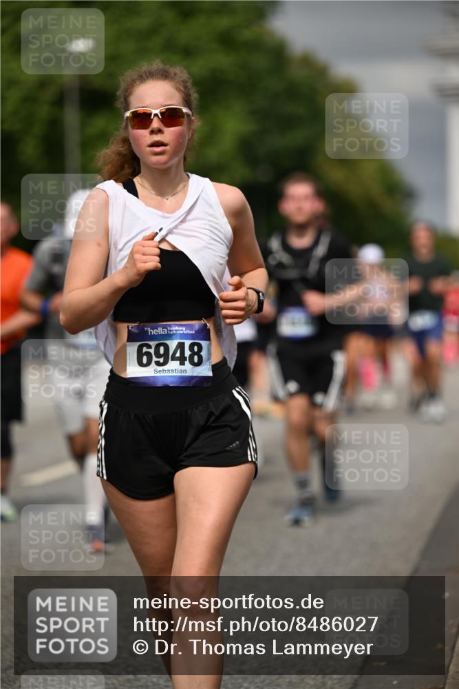 29.06.2025 - hella hamburg halbmarathon Dr. Thomas Lammeyer http://msf.ph/oto/8486027 29.06.2025 10:21:06 Kennedybrücke 1117, 1137, 1240, 1403, 1825, 2908, 3088, 3450, 3622, 5037, 5390, 5995, 6126, 6128, 6328, 6488, 6522, 6941, 6948, 7114, 7115, 7257, 7345, 7360, 7376, 8513, 8895, 8983, 9208, 9259, 9675, 10165, 10314, 10317, 10320, 10377, 10391, 10592, 10735, 10926, 11335, 11410 meine-sportfotos.de