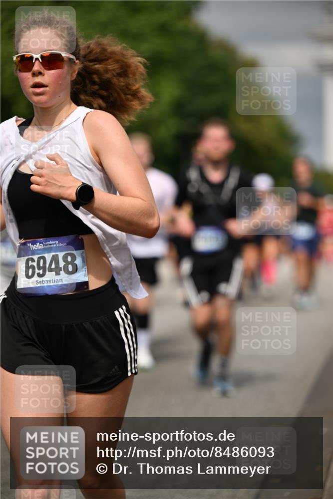 29.06.2025 - hella hamburg halbmarathon Dr. Thomas Lammeyer http://msf.ph/oto/8486093 29.06.2025 10:21:06 Kennedybrücke 1117, 1137, 1240, 1403, 1825, 2908, 3088, 3450, 3622, 5037, 5390, 5995, 6126, 6128, 6328, 6488, 6522, 6941, 6948, 7114, 7115, 7257, 7345, 7360, 7376, 8513, 8895, 8983, 9208, 9259, 9675, 10165, 10314, 10317, 10320, 10377, 10391, 10592, 10735, 10926, 11335, 11410 meine-sportfotos.de