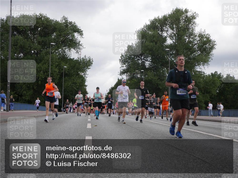 29.06.2025 - hella hamburg halbmarathon Luisa Fischer http://msf.ph/oto/8486302 29.06.2025 10:52:38 Kennedybrücke 15057, 7947, 7948, 10333, 19084, 1167, 1584, 2527, 2668, 3232, 4769, 5118, 5781, 6191, 6497, 7203, 7650, 7947, 7948, 8065, 10130, 10333, 10654 meine-sportfotos.de