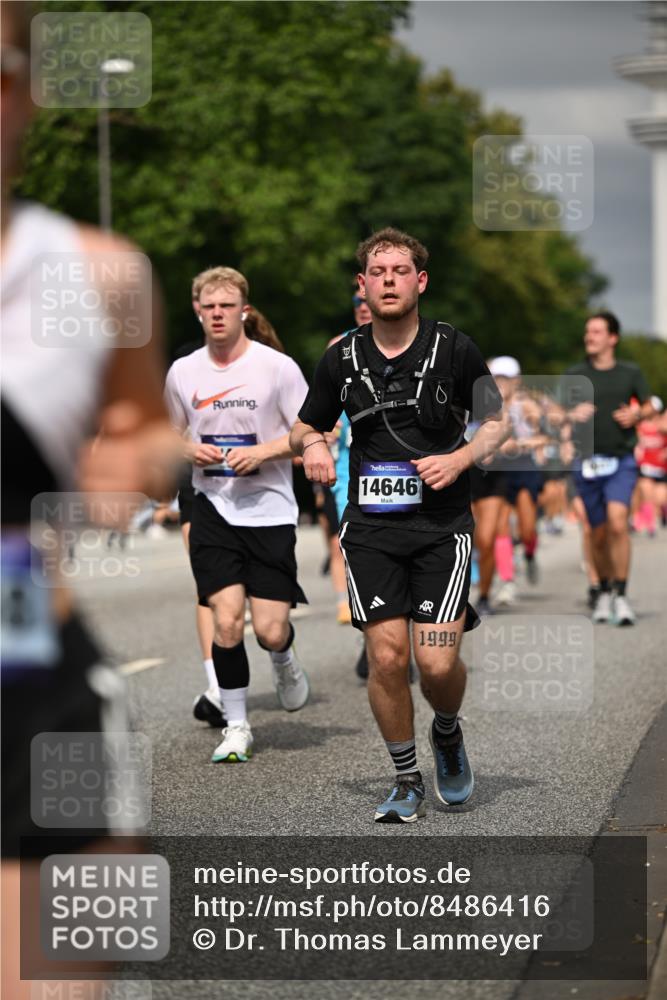 29.06.2025 - hella hamburg halbmarathon Dr. Thomas Lammeyer http://msf.ph/oto/8486416 29.06.2025 10:21:06 Kennedybrücke 1117, 1137, 1240, 1403, 1825, 2908, 3088, 3450, 3622, 5037, 5390, 5995, 6126, 6128, 6328, 6488, 6522, 6941, 6948, 7114, 7115, 7257, 7345, 7360, 7376, 8513, 8895, 8983, 9208, 9259, 9675, 10165, 10314, 10317, 10320, 10377, 10391, 10592, 10735, 10926, 11335, 11410 meine-sportfotos.de