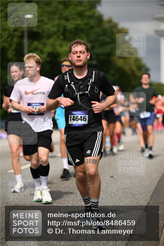29.06.2025 - hella hamburg halbmarathon Dr. Thomas Lammeyer http://msf.ph/oto/8486459 29.06.2025 10:21:07 Kennedybrücke 1117, 1137, 1240, 1403, 1825, 2908, 3450, 3622, 5037, 5390, 5995, 6126, 6128, 6328, 6488, 6522, 6941, 6948, 7114, 7115, 7257, 7345, 7360, 7376, 8513, 8895, 8983, 9208, 9259, 9675, 10165, 10314, 10317, 10320, 10377, 10391, 10592, 10735, 10926, 11335, 11410 meine-sportfotos.de