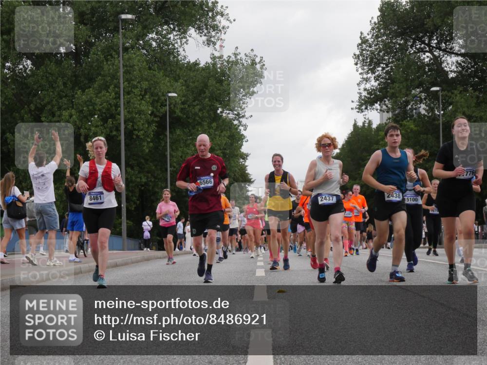 29.06.2025 - hella hamburg halbmarathon Luisa Fischer http://msf.ph/oto/8486921 29.06.2025 10:52:51 Kennedybrücke 8461, 16, 6566, 96, 2437, 2881, 2438, 15100, 879, 776, 2437, 2438, 2716, 3253, 5479, 5480, 7679, 10654, 10782 meine-sportfotos.de