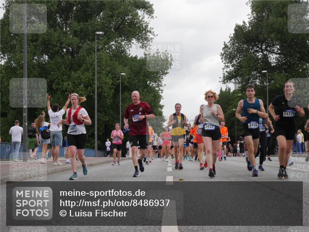 29.06.2025 - hella hamburg halbmarathon Luisa Fischer http://msf.ph/oto/8486937 29.06.2025 10:52:52 Kennedybrücke 8461, 10785, 65, 1541, 2438, 116, 2437, 100, 679, 11776, 2437, 2438, 2716, 2997, 3253, 5479, 5480, 7679, 10782 meine-sportfotos.de